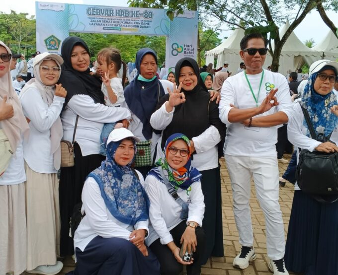 Pelaksanaan gerak jalan di HUT Kemenag