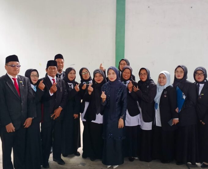 Upacara pada peringatan HUT Kemenag